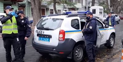 На глазах у внучки: в Киеве бабушку затащили в авто и увезли в неизвестном направлении