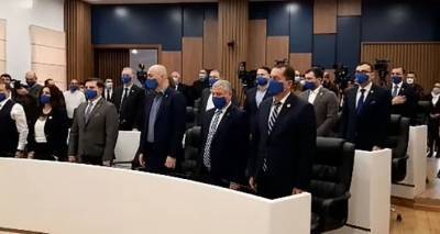 Несмотря на протесты, открылось заседание Верховного совета Аджарии - видео