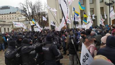 Протест под Верховной Радой: полиция и Нацгвардия перешли в усиленный режим