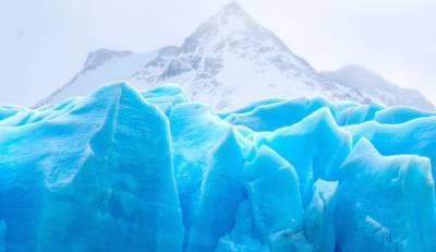 Гляциолог Николай Осокин рассказал о главной опасности самого большого айсберга в океане