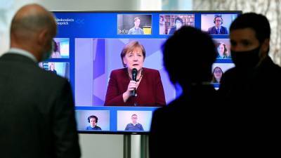 Меркель назвала конспирологию нападением на образ жизни европейцев