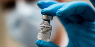 Вакцинация от коронавируса в Украине: когда начнется, кто первым получит прививку и будет ли она бесплатной — главное