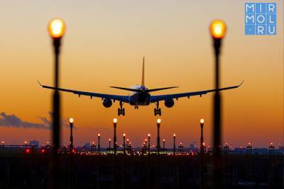 Правительство России продлило программы поддержки авиакомпаний и аэропортов