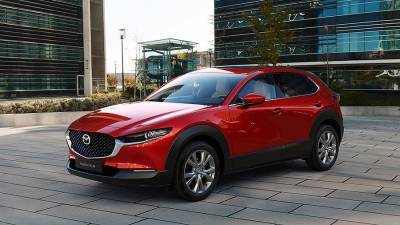 Названа стоимость нового кроссовера Mazda CX-30 для России