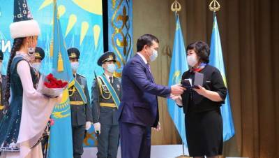 Карагандинцам вручили государственные награды в канун Дня независимости