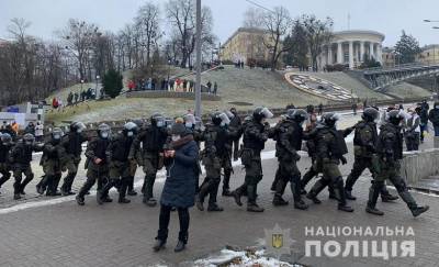 Стычки на Майдане: Пострадали десятки полицейских – полиция