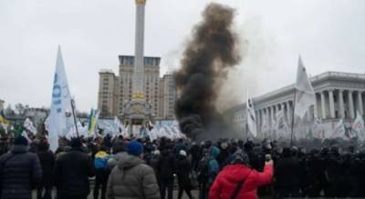 В Киеве произошли самые крупные стычки между полицией и протестующими с начала года (ФОТО, ВИДЕО)