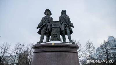 Дело об использовании фото памятника отцам-основателям Екатеринбурга начнут рассматривать по новой