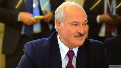 Лукашенко предложил белорусским медикам заняться производством вакцины от COVID-19