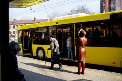 В Киеве из-за митингов автобусы серьезно сбились с графика