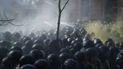 Столкновения в Киеве: предприниматели пытаются устроить "налоговый майдан"