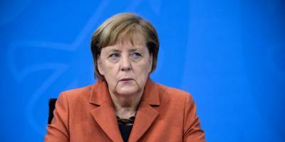 «Относительно большая надежда». Германия может вернуться к нормальной жизни осенью 2021 года — Меркель
