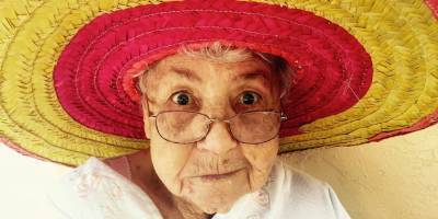 104-летнюю женщину выписали из больницы после победы над коронавирусом