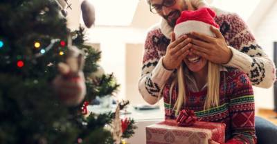 Коронавирус: как весело встретить Рождество и Новый год и не заразиться?