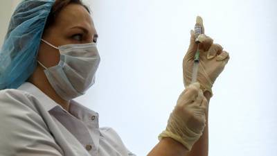 Началась вакцинация по всей России