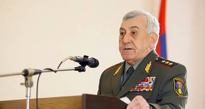 Тоноян отказался от помощи: экс-глава Минобороны Армении о своем предложении в дни войны