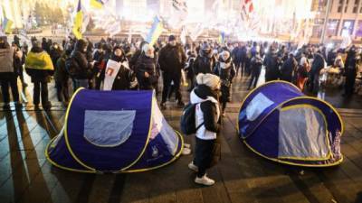 Протест предпринимателей на Майдане: активисты установили новые палатки, планируют остаться на всю ночь