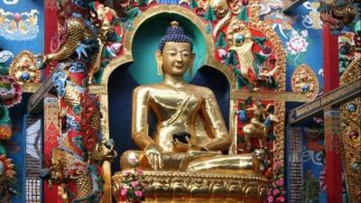 В Китае случайно построили многоэтажку над древней статуей Будды