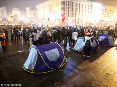 Протест предпринимателей на Майдане. Митингующие снова установили палатки