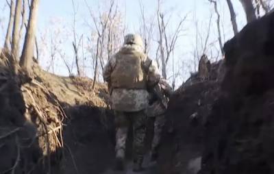 Донбасс в огне: боевики из гранатометов обстреляли позиции ВСУ