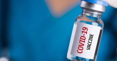 Власти Польши утвердили программу вакцинации от COVID-19. Прививки получат в 4 этапа