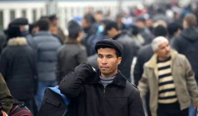 Половина мигрантов покинули Россию в 2020 году