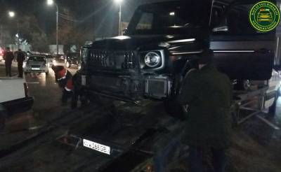 В Ташкенте разбили еще один премиальный авто. Дорогу не поделили Mercedes G 63 AMG и "Нексия"