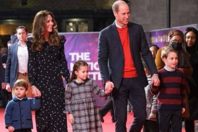 Кейт Миддлтон и принц Уильям впервые вышли на красную дорожку с тремя детьми (ФОТО)