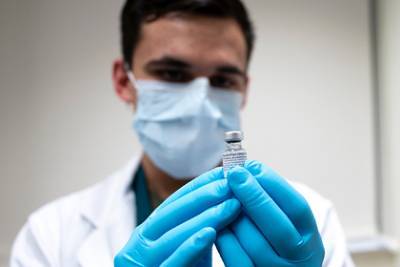 Стали известны сроки начала поставок на Украину вакцины от коронавируса