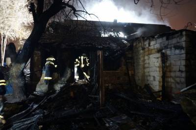 В Днепре погибли три человека при пожаре в жилом доме