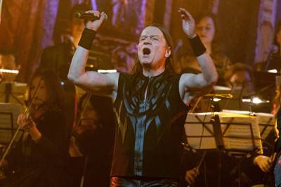 «Не встал ни один человек». Концерт Кипелова в Челябинске посетили 950 человек