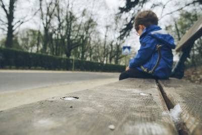 Нетрезвый отец забыл трехлетнего сына на парковке «Мега Дыбенко»