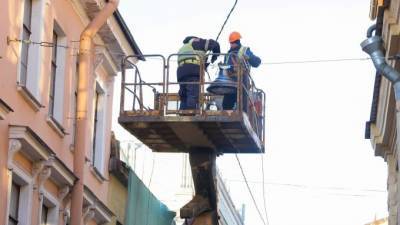 Днепровский и Бугский переулки осветят новыми фонарями в 2021 году