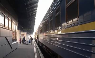 Отмена электричек: Укрзализныця решила судьбу пригородных поездов