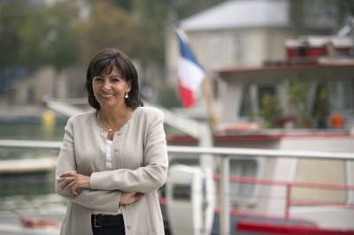 Власти Парижа оштрафовали за слишком большое количество женщин-руководителей