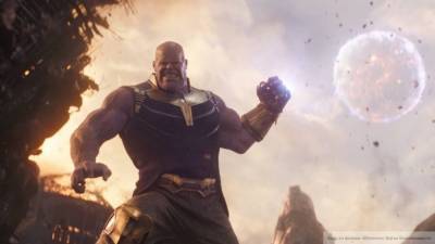 "Танос" из киновселенной Marvel полностью оголился для фото