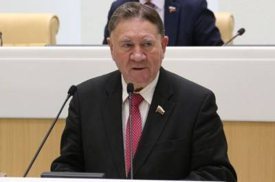 Совет Федерации прекратил полномочия скончавшегося сенатора Михайлова