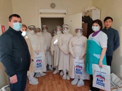 Ахтубинские врачи из «красной» зоны получили помощь от волонтеров «Единой России»