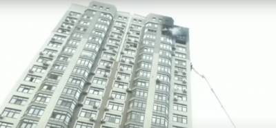 Спасатели подняты по тревоге: пожар в многоэтажке, без пострадавших не обошлось