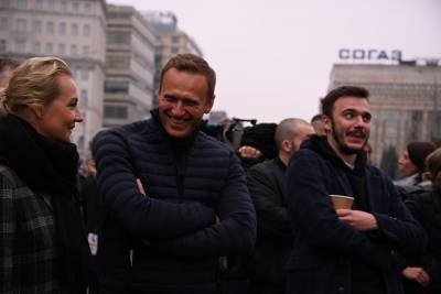Депутаты Петербурга попросили главу ФСБ начать расследование об отравлении Навального