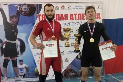 Тяжелоатлеты из ДНР завоевали 4 медали на турнире в Курске