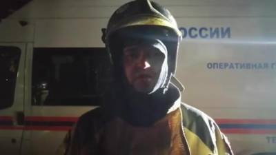 В Новочеркасске потушили крупный пожар в ангаре