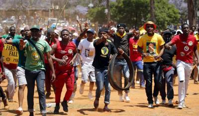 Белым тут не место: «черный» расизм вынуждает белое население ЮАР бежать из страны