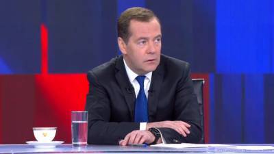 Медведев призвал создать единый план по борьбе с инфекциями