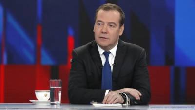 Медведев предложил разработать план действия на случай новой пандемии