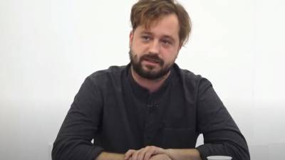 Денис Азаров стал новым худруком театра Виктюка