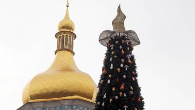 Чтобы поставить точку в вопросе про елку и шляпу - news.24tv.ua - Киев
