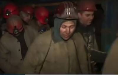 Бунт шахтеров: три трассы в Украине заблокированы, озвучены требования