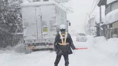 В Японии выпало более 1 метра снега: десятки пострадавших, отменено полсотни рейсов