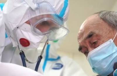 На Ямале врачи вылечили от коронавируса двоих пациентов, которым более 100 лет